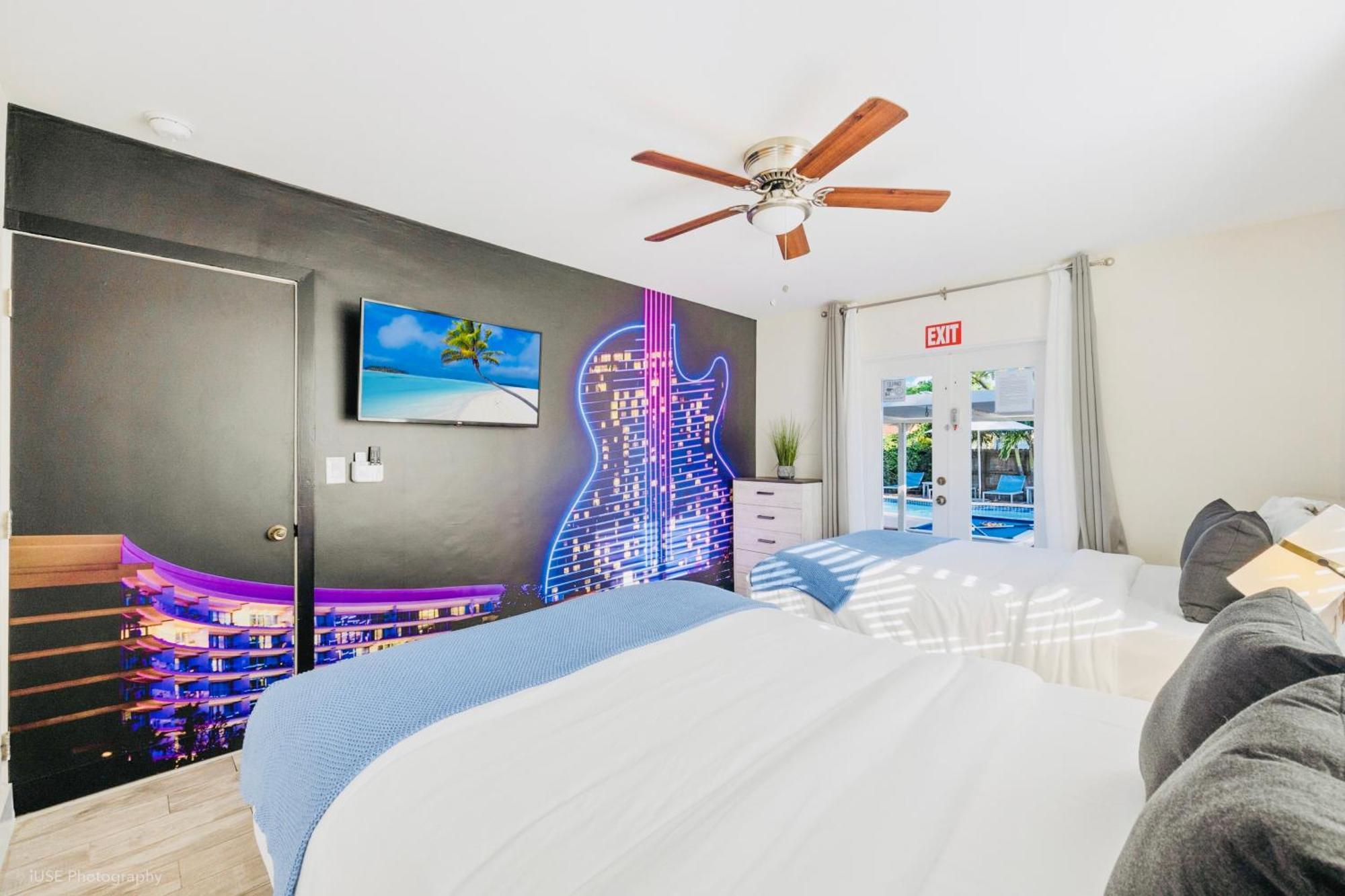הוליווד Coastal Paradise 7 Min To Beach With Game Room Mini Golf And Heated Pool מראה חיצוני תמונה